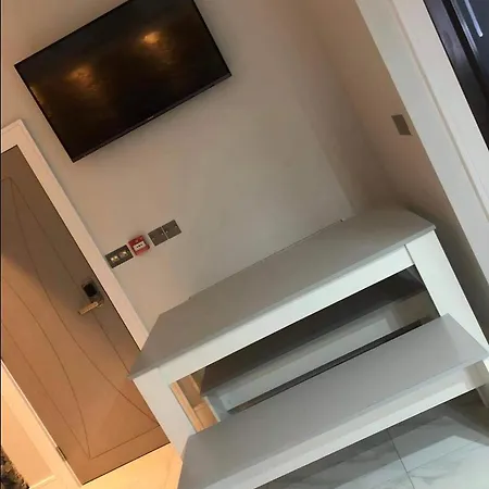 Apartman Lisvarna House *
