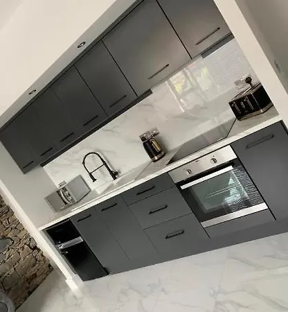 Lisvarna House Apartman
