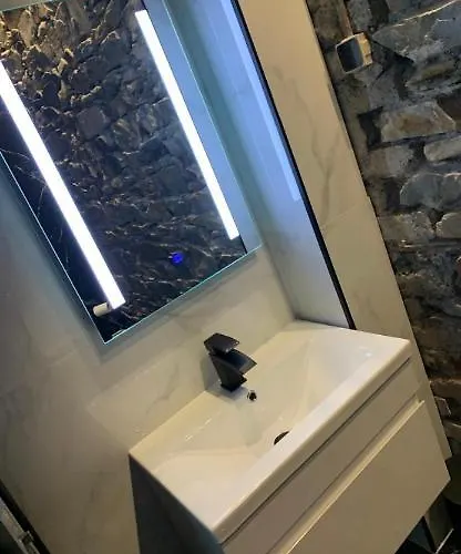 Lisvarna House דירה *