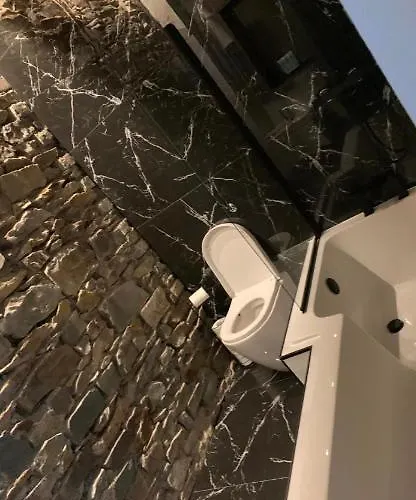 Lisvarna House דירה