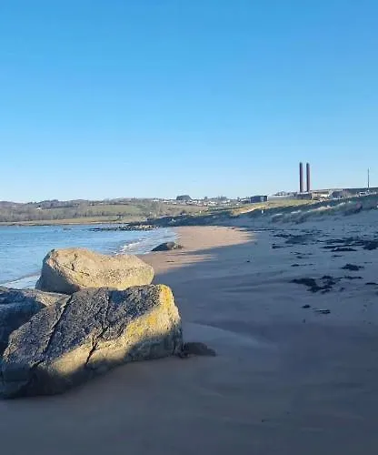 דירה Lisvarna House