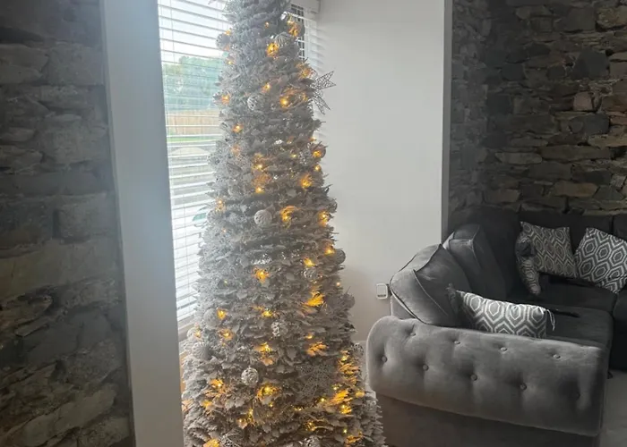 Daire Lisvarna House